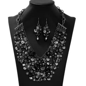 Tanger earrings and necklace signature Z collection